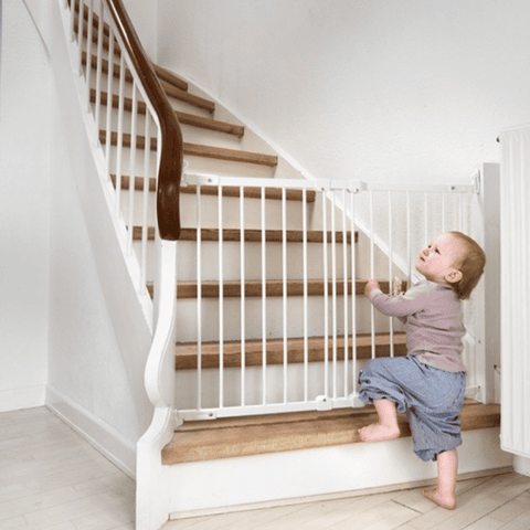 TOP NHỮNG ĐIỀU CẦN LƯU Ý KHI THIẾT KẾ CẦU THANG CHO NHÀ CÓ TRẺ NHỎ